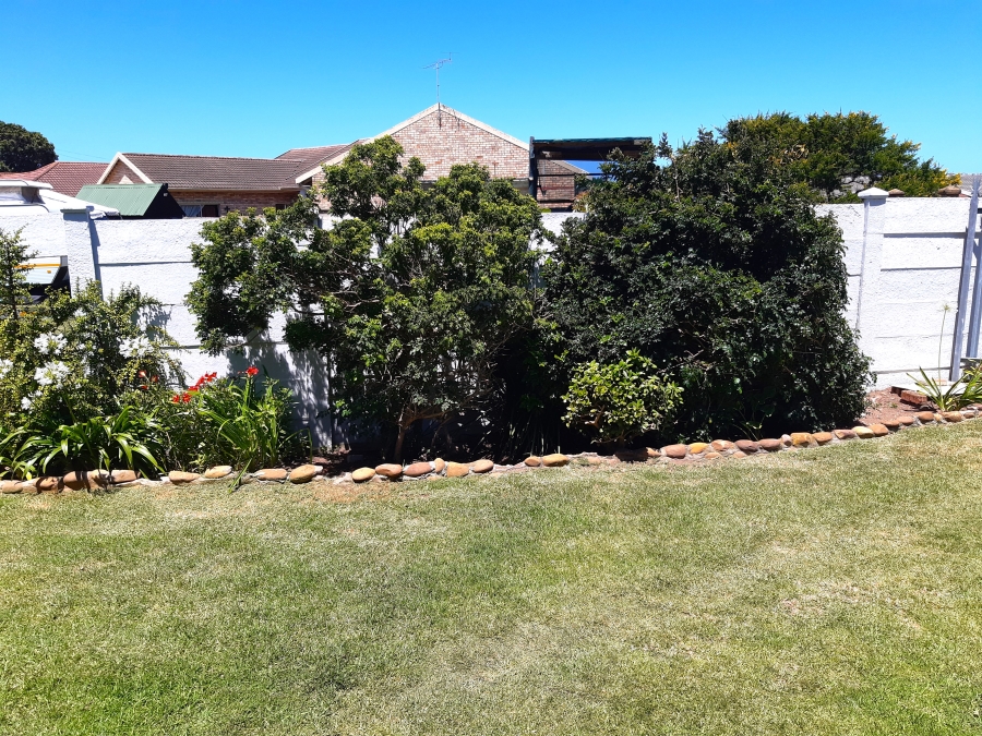 4 Bedroom Property for Sale in Aston Bay Eastern Cape